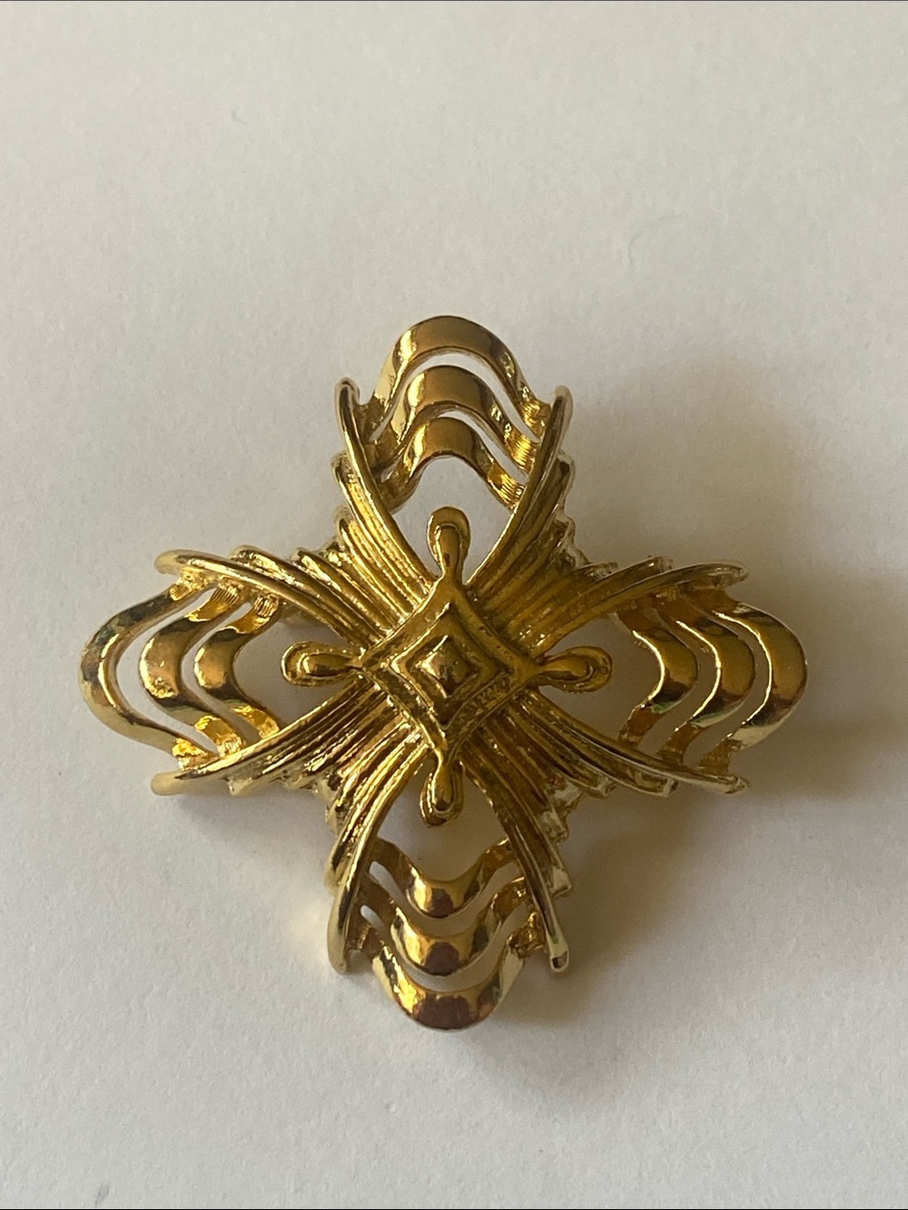 Gold-Tone Maltese Decorative Women's Brooch - Elegant Cross Motif